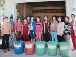 Mô hình “Hủ gạo tình thương” của Hội LHPN xã Phước Thạnh: Giúp nhiều chị em nghèo bớt khổ