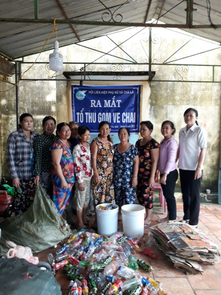 Hội LHPN các xã, thị trấn huyện Dương Minh Châu: thành lập Tổ phụ nữ thu gom ve chai gây quỹ hỗ trợ hội viên, phụ nữ nghèo.