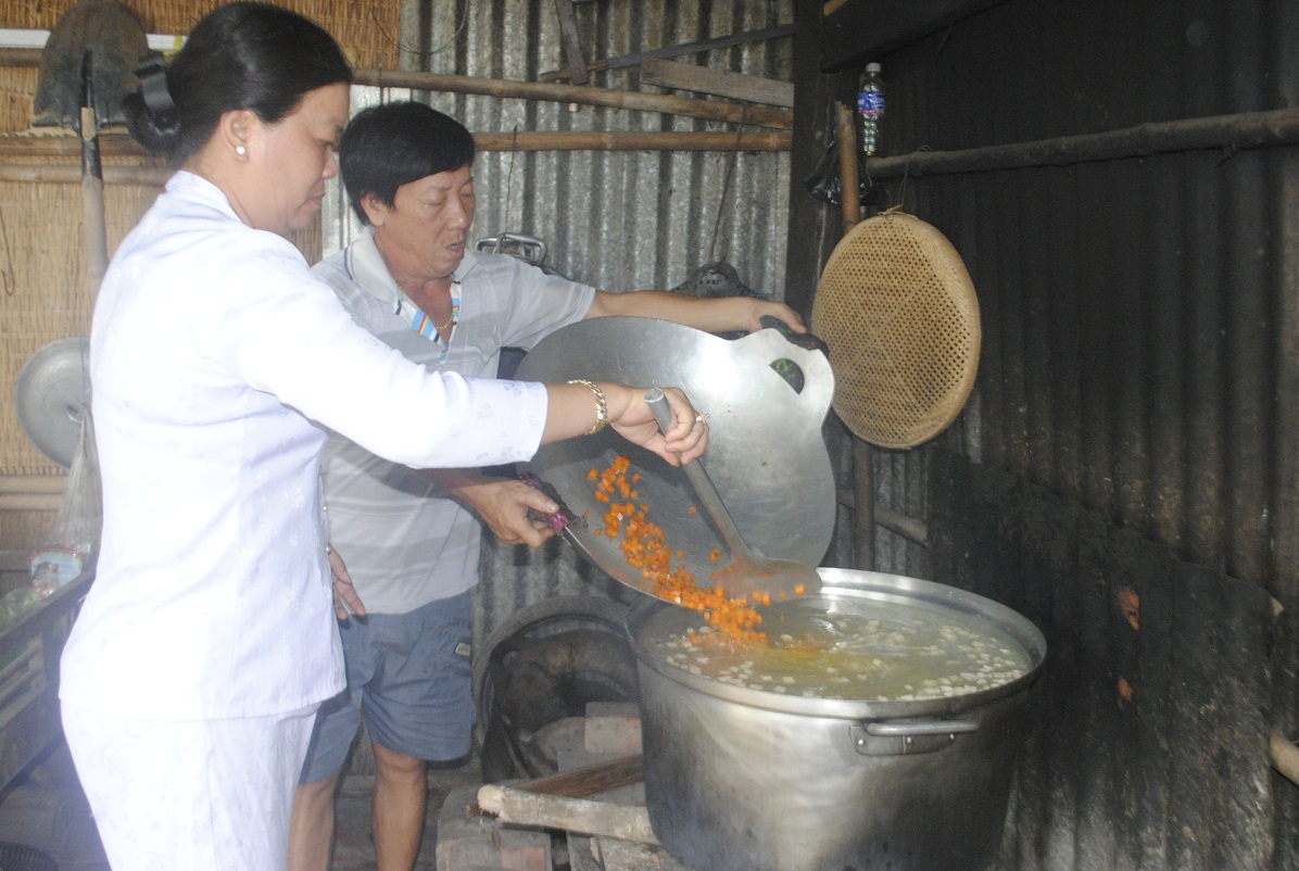 Nồi cháo nghĩa tình