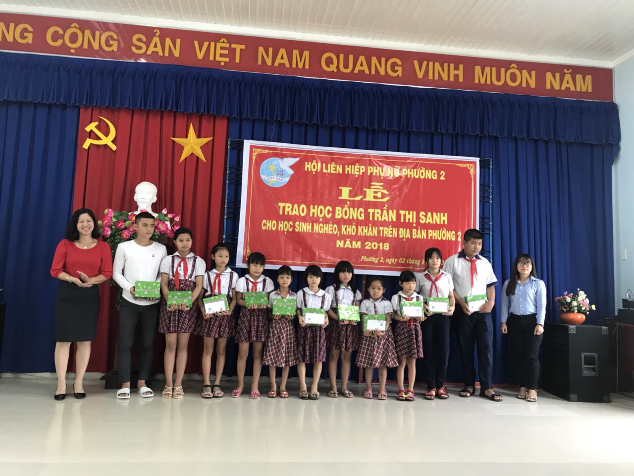 Thành phố Tây Ninh: các xã tập huấn kỹ thuật trồng trọt chăn nuôi và trao học bổng học sinh nghèo