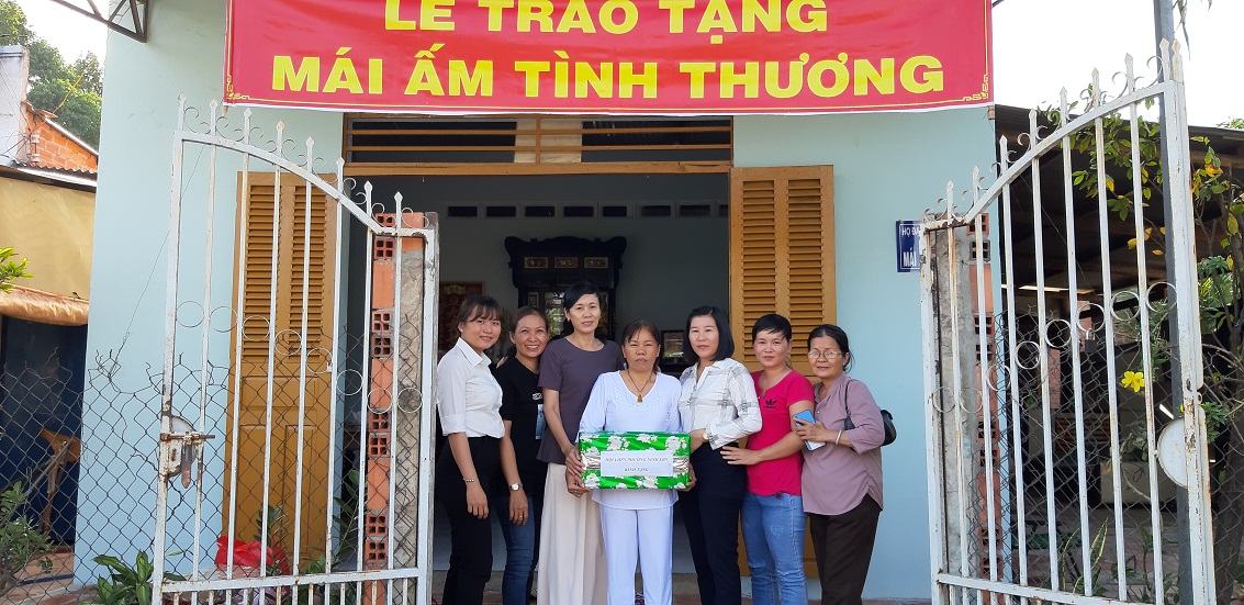 Phường Ninh Sơn: Trao Mái ấm tình thương cho hội viên phụ nữ khó khăn