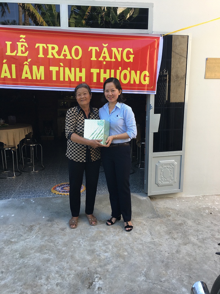 Phường 2: trao tặng “Mái ấm tình thương” cho phụ nữ nghèo