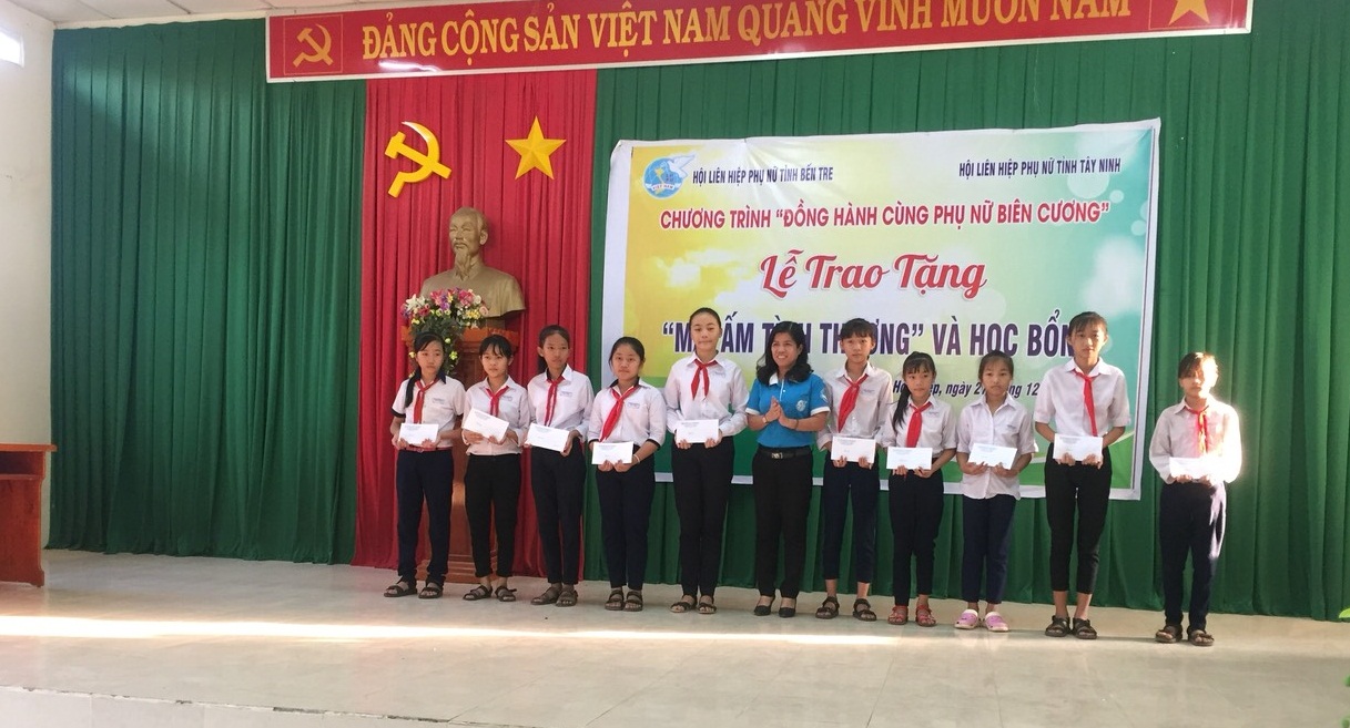 Đồng hành cùng phụ nữ biên cương