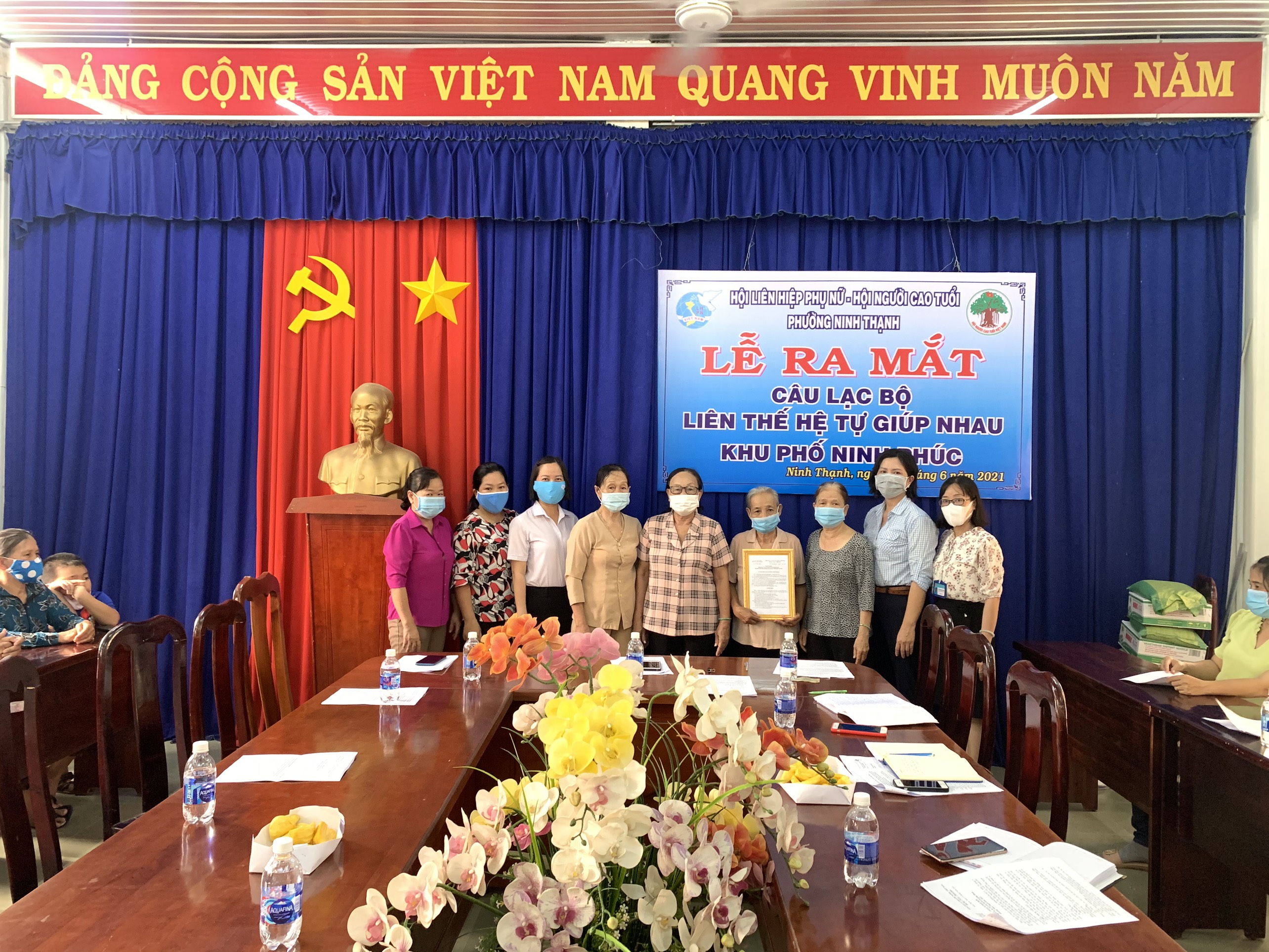 Ra mắt câu lạc bộ liên thế hệ tự giúp nhau  ở khu phố Ninh Phúc, phường Ninh Thạnh, Thành phố Tây Ninh