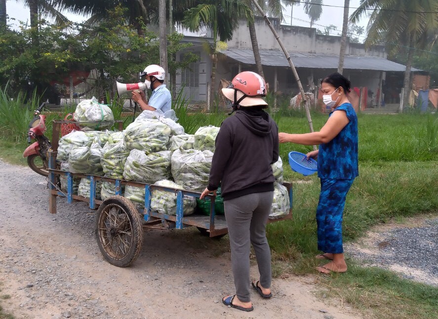 Hội LHPN xã An Bình vận động mạnh thường quân hỗ trợ rau củ quả  cho hội viên, phụ nữ khó khăn trên địa bàn xã