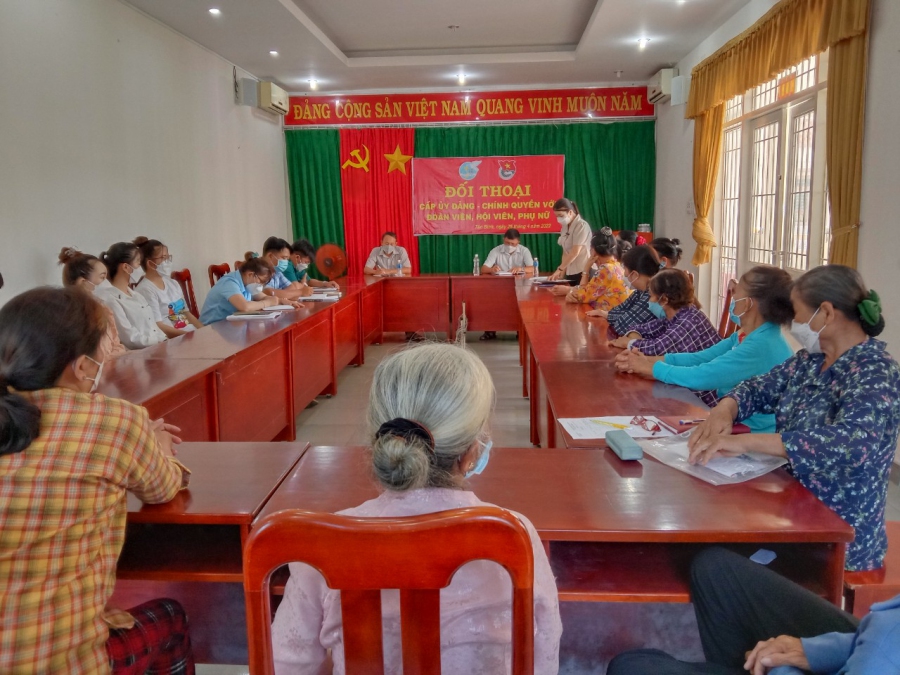 Hội LHPN xã Tân Bình phối hợp tổ chức đối thoại giữa cấp ủy - chính quyền xã với đoàn viên, hội viên phụ nữ trên địa bàn xã