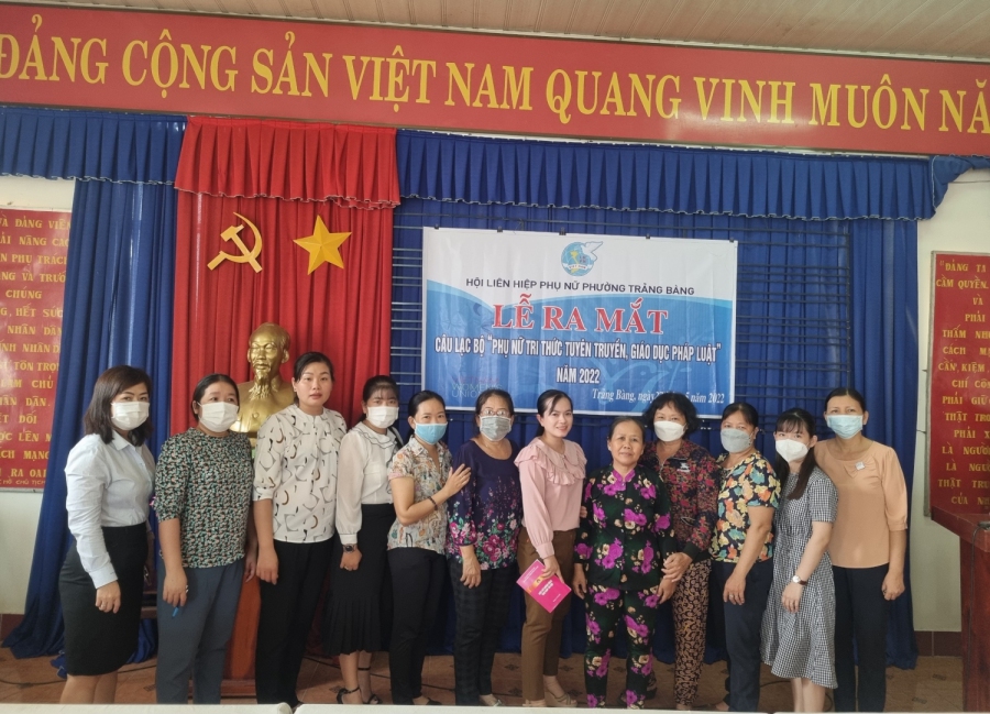 Hội LHPN phường Trảng Bàng ra mắt mô hình Câu lạc bộ “Phụ nữ tri thức tuyên truyền, giáo dục pháp luật”