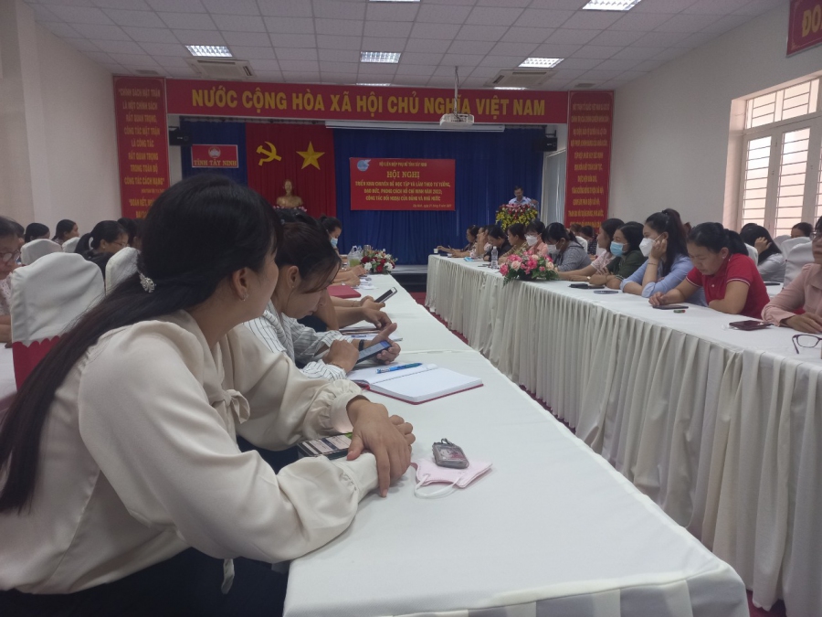 Hội LHPN tỉnh triển khai chuyên đề “Học tập và làm theo tư tưởng, đạo đức, phong cách Hồ Chí Minh” năm 2022