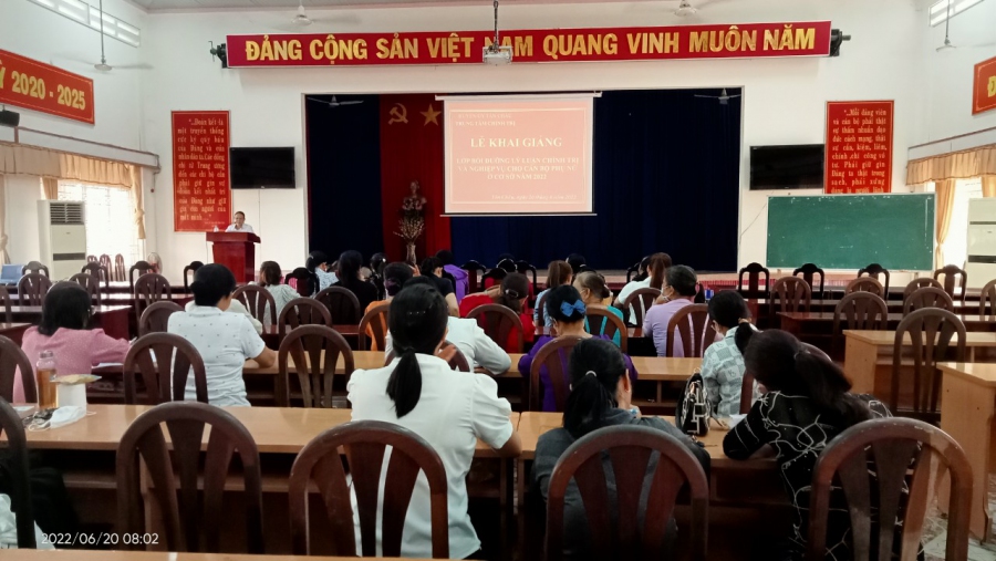 Hội LHPN huyện Tân Châu mở lớp tập huấn  Nghiệp vụ công tác Hội cho cán bộ Hội cơ sở