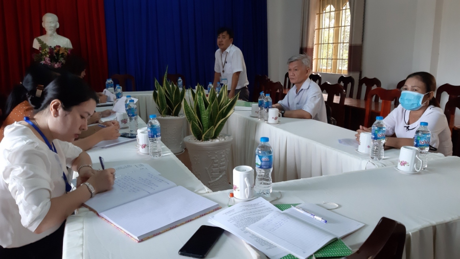 Hội LHPN Thành phố: Giám sát việc chấp hành pháp luật về an toàn thực phẩm tại Chợ Bình Minh