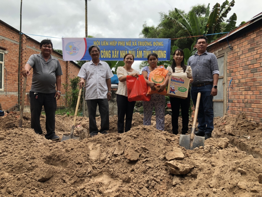 Khởi công xây dựng nhà “Mái ấm tình thương” cho hội viên phụ nữ nghèo tại xã Trường Đông