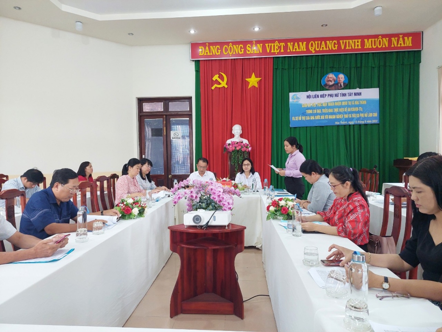 Hội Liên hiệp Phụ nữ tỉnh Tây Ninh giám sát việc thực hiện Đề án 938 và sự hỗ trợ của Nhà nước đối với doanh nghiệp nhỏ và vừa do phụ nữ làm chủ trên địa bàn thị xã Hòa Thành
