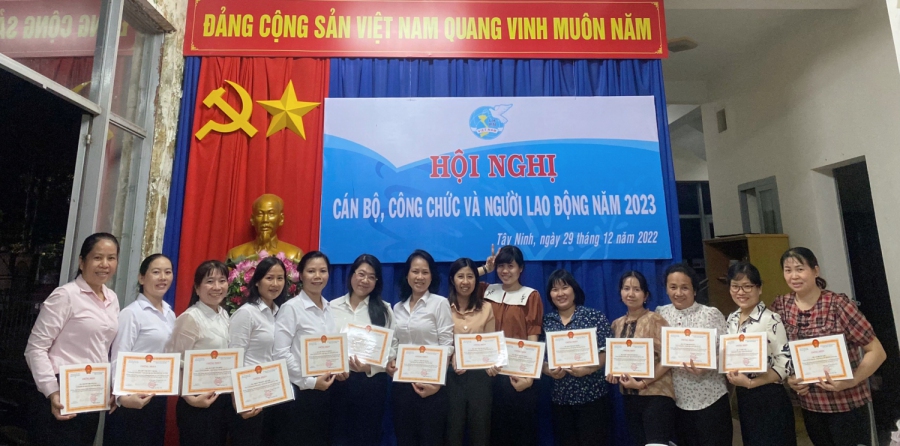 Công đoàn cơ sở Hội LHPN tỉnh phối hợp với cơ quan tổ chức Hội nghị cán bộ, công chức, người lao động năm 2023