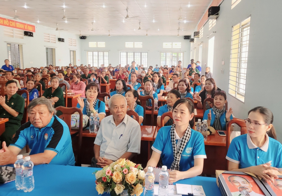Tân Lập, Tân Biên: tổ chức chương trình "Đồng hành cùng phụ nữ biên cương"