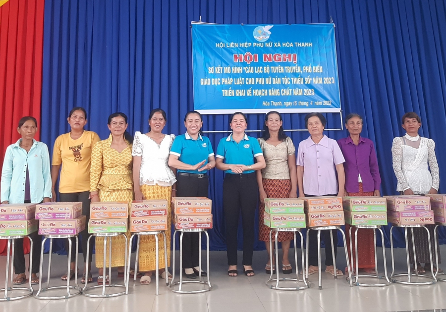 Phụ nữ xã Hòa Thạnh tổ chức sơ kết mô hình “Câu lạc bộ tuyên truyền phổ biến giáo dục pháp luật cho phụ nữ dân tộc thiểu số” và triển khai Dự án 8