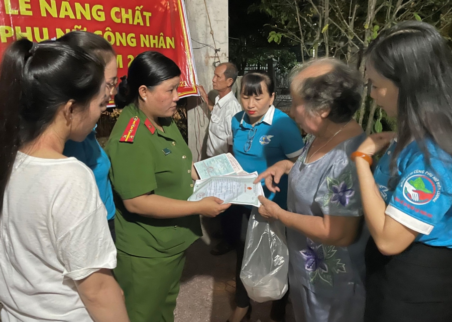 Hội LHPN thị trấn Gò Dầu tổ chức nâng chất tổ công nhân nhà trọ và tuyên truyền thực hiện đề án 06, phòng cháy chữa cháy năm 2023