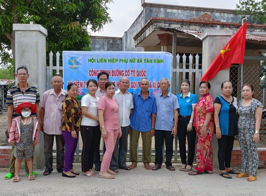 Chuỗi hoạt động “Đường cờ Tổ quốc”, Hộp thư góp ý, “Gian hàng áo dài 0 đồng”, được thực hiện hưởng ứng đợt thi đua kỷ niệm 75 năm ngày Chủ tịch Hồ Chí Minh ra Lời kêu gọi thi đua ái quốc (11/6/1948- 11/6/2023)