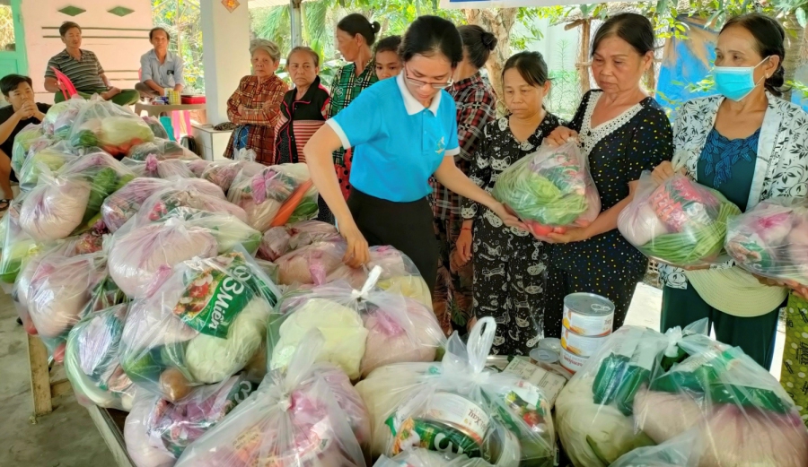 Hội Liên hiệp phụ nữ xã Tân lập Tổ chức mô hình Quầy hàng 2000 đồng