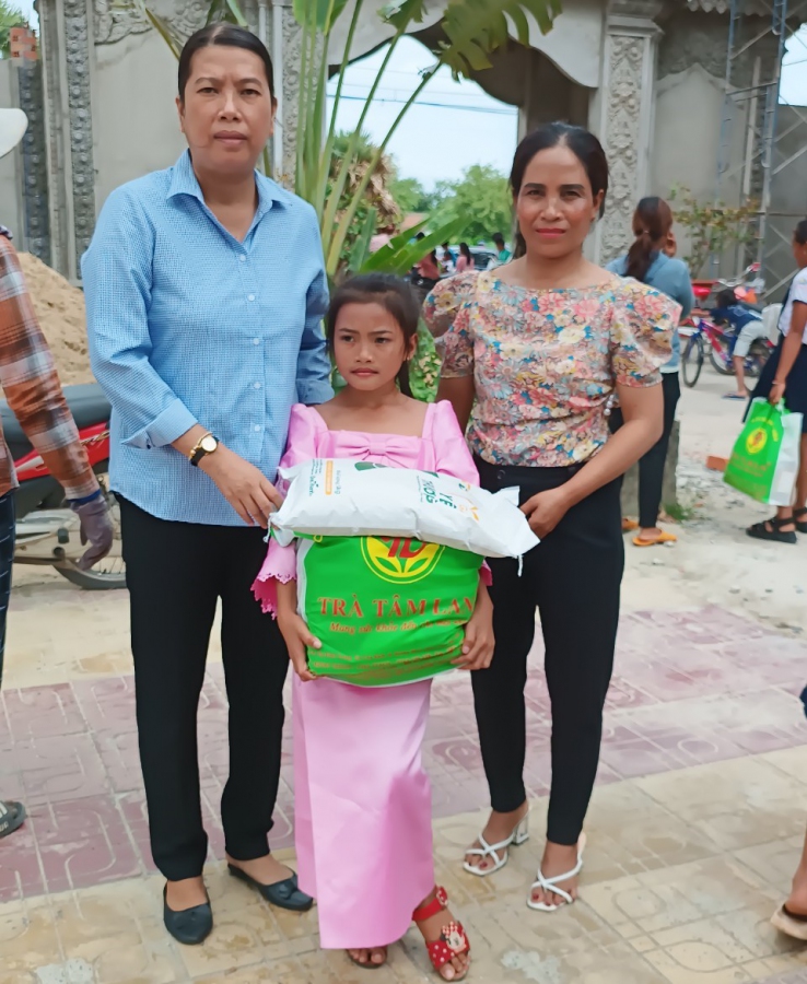 Gương phụ nữ “ Chăm lo cho gia đình ” người dân tộc khmer ấp Thạnh Đông
