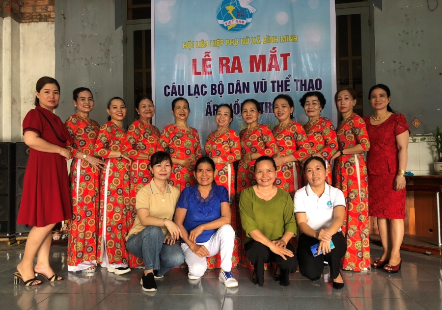 Phụ nữ xã Bình Minh góp sức xây dựng nông thôn mới nâng cao