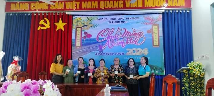 Hơn 150 phần quà Tết được trao cho phụ nữ, trẻ em huyện Dương Minh Châu