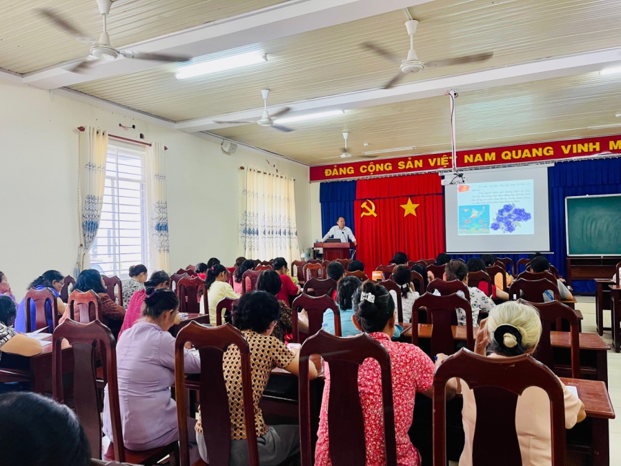 TP. Tây Ninh: Khai giảng lớp bồi dưỡng lý luận chính trị và nghiệp vụ cho cán bộ phụ nữ cơ sở.