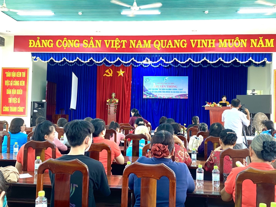 Hòa Thành: Truyền thông cuộc vận động “Xây dựng gia đình 5 không, 3 sạch” tham gia xây dựng nông thôn mới/đô thị văn minh năm 2024