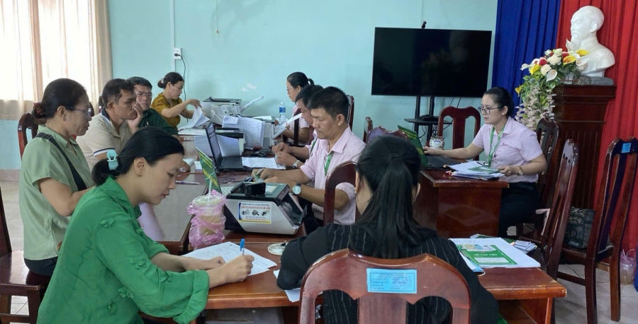 Hội LHPN phường Ninh Sơn (Thành phố Tây Ninh): Đồng hành cùng cùng học sinh, sinh viên có hoàn cảnh khó khăn đến trường