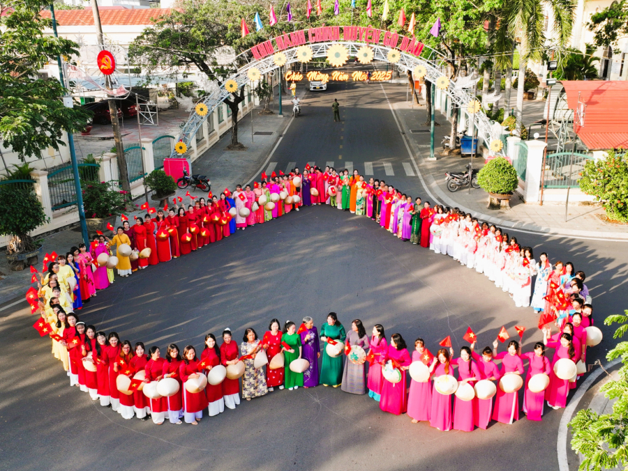 HỘI LHPN HUYỆN GÒ DẦU  TỔ CHỨC HỌP MẶT KỶ NIỆM 1985 NĂM KHỞI NGHĨA HAI BÀ TRƯNG  VÀ 115 NĂM NGÀY QUỐC TẾ PHỤ NỮ 8/3