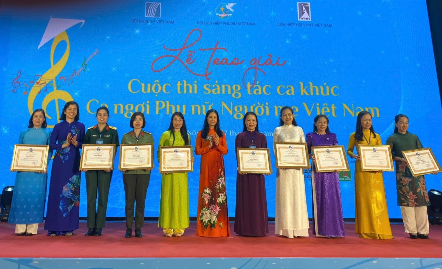 Hội LHPN Tây Ninh được tặng Bằng khen trong Cuộc thi sáng tác ca khúc ca ngợi phụ nữ, người mẹ Việt Nam