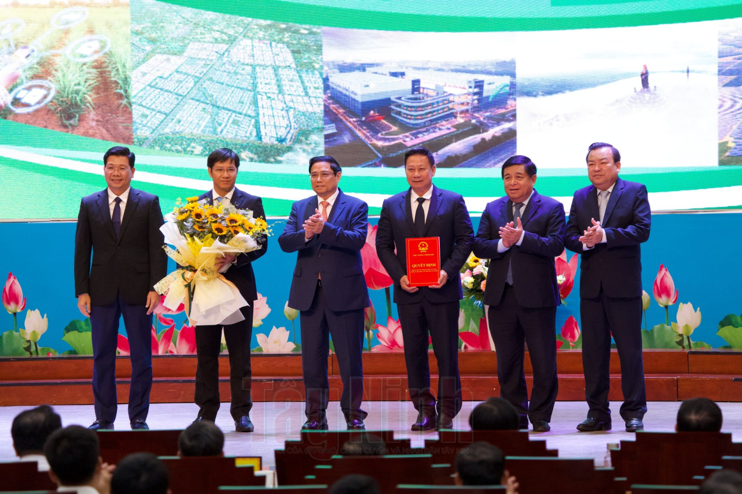 Tây Ninh đoàn kết, phát huy truyền thống, khát vọng vươn lên phát triển cùng đất nước