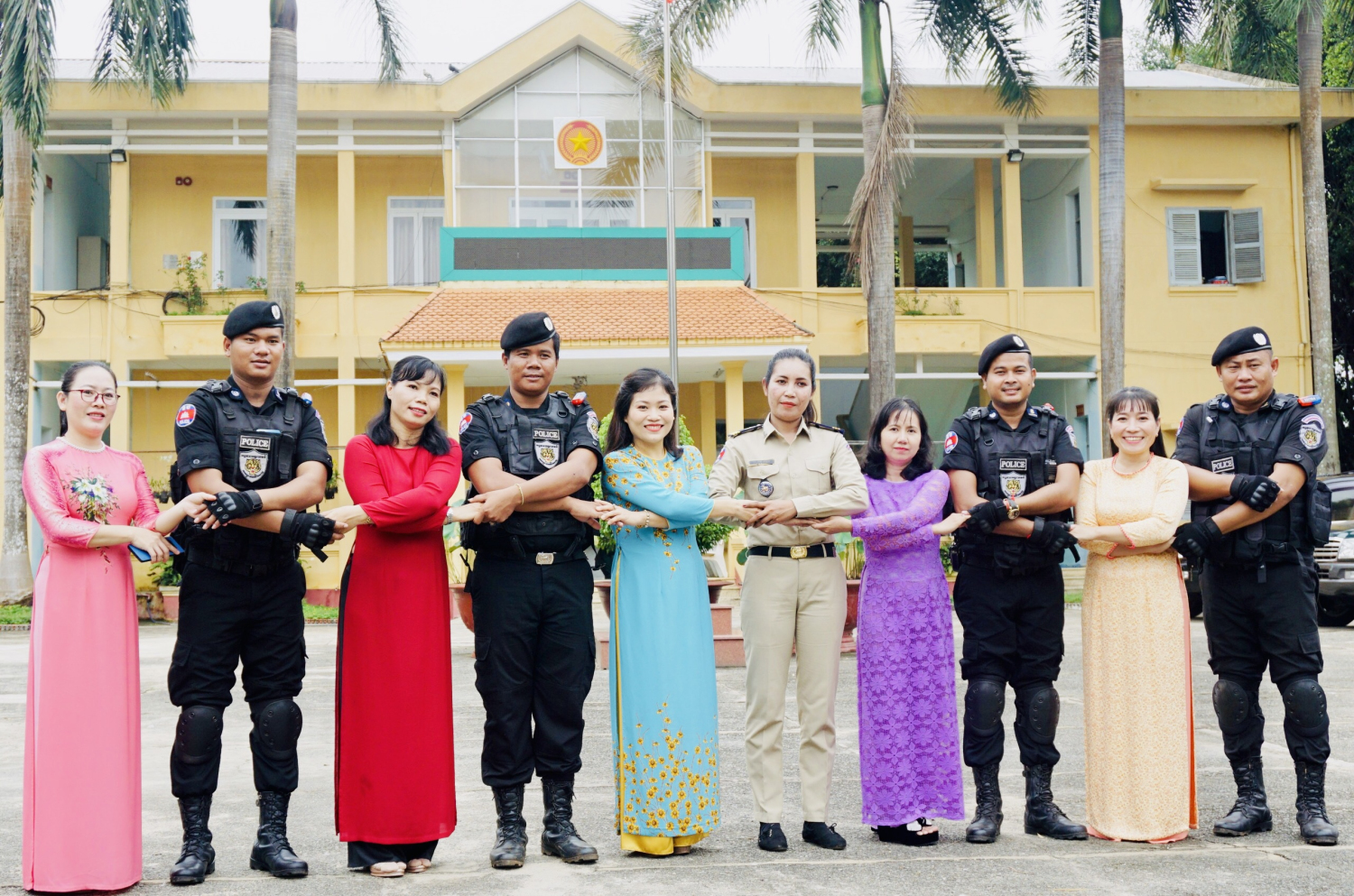 Cán bộ Hội LHPN tỉnh tự tin trong các hoạt động đối ngoại với Hội PN các tỉnh giáp biên